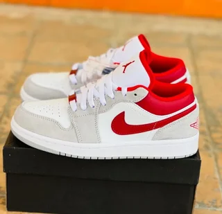 کتونی نایک جردن مستر کوالیتی درجه ۱/ سایز بندی ۳۷ تا ۴۰ /تک و عمده موجود Nike Jordan